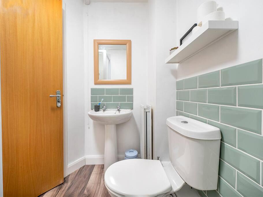 Lovely 2 Bedroom Apt At Ormeau Park W/ Free Parking Belfast Exterior photo
